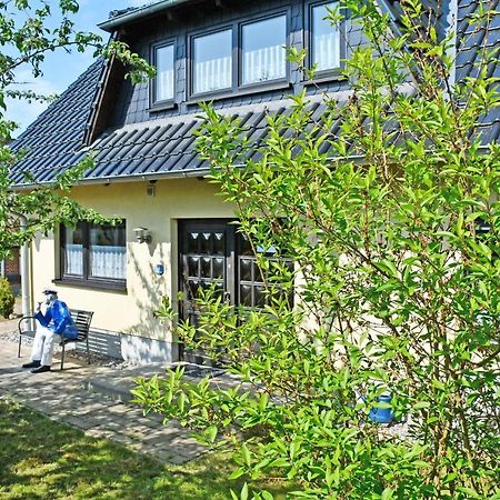Schoenes Ferienhaus Mit Kamin Und Sauna Im Ostseebad Sellin Dış mekan fotoğraf