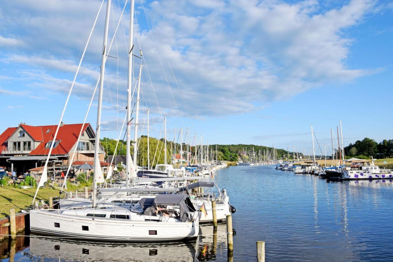 Schoenes Ferienhaus Mit Kamin Und Sauna Im Ostseebad Sellin Dış mekan fotoğraf