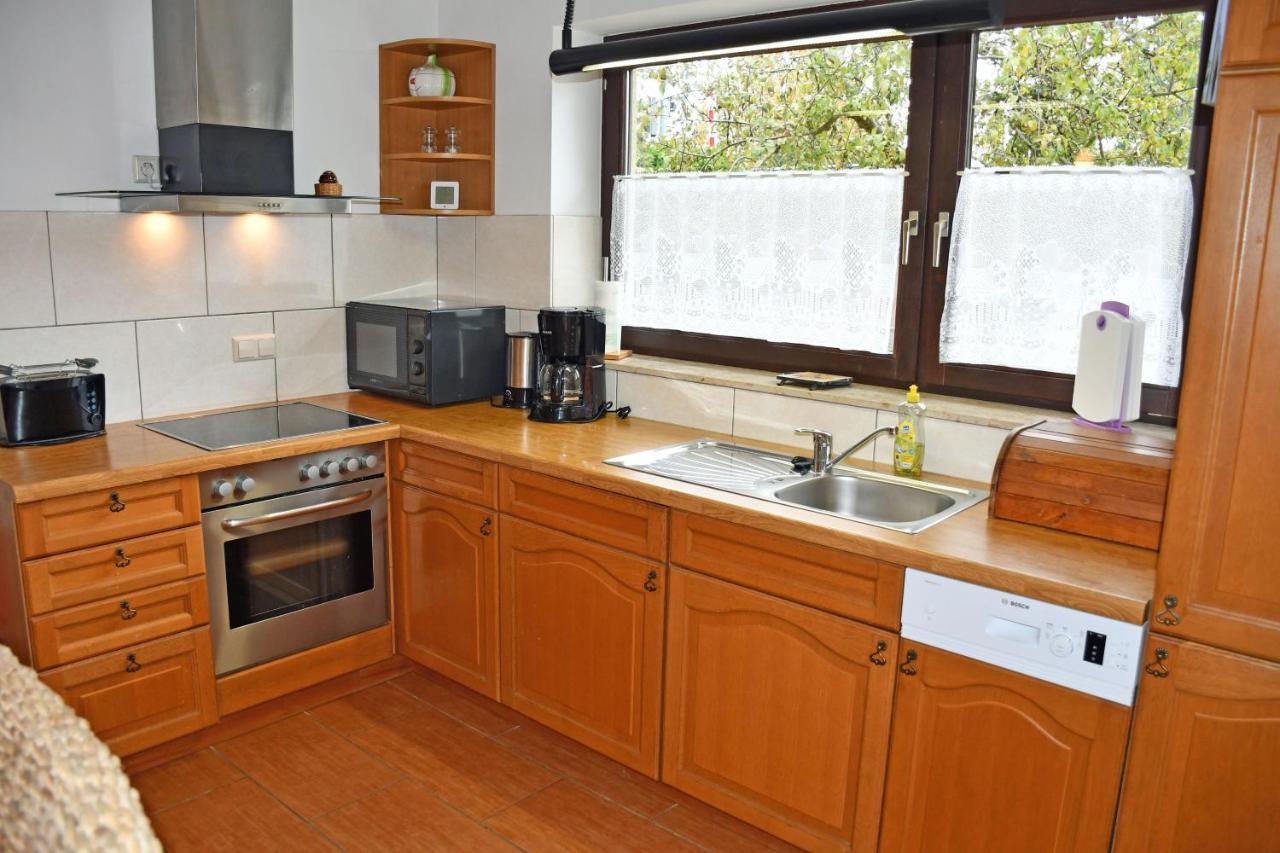 Schoenes Ferienhaus Mit Kamin Und Sauna Im Ostseebad Sellin Dış mekan fotoğraf